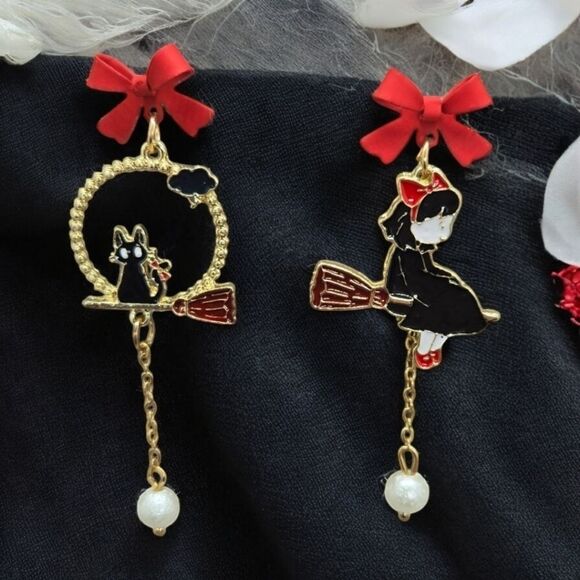 Kiki’s Delivery Service Cute Pearl Earrings Jiji Black Cat Witch Broom Red Bows - Picture 3 of 5